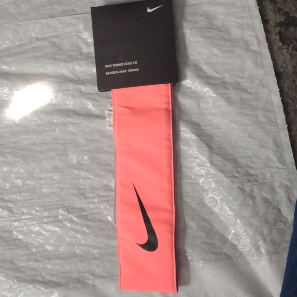 Nike tennis head tie